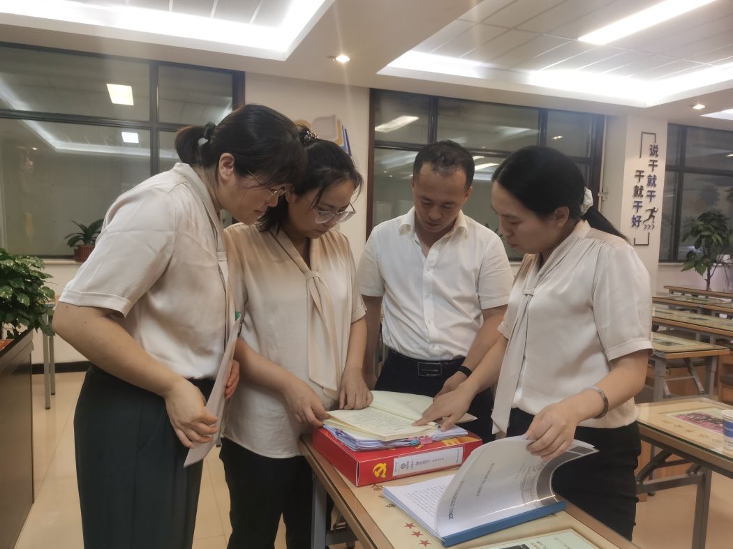 对标进建袁大滩综采一队党支部现场  白姣提供.jpg